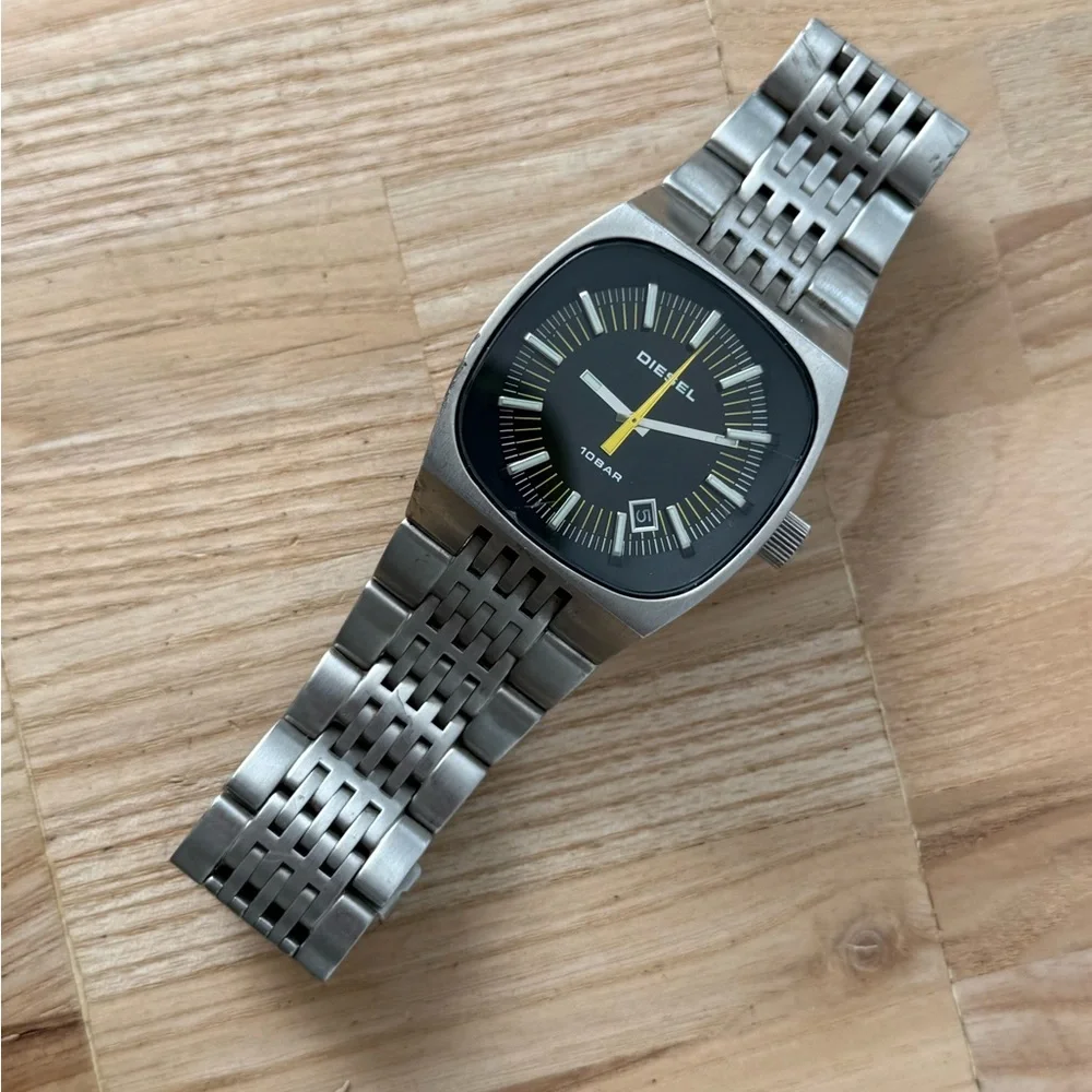 Diesel Rare Rectangular Dial Watch Black Dial Stainless Bracelet Case Date